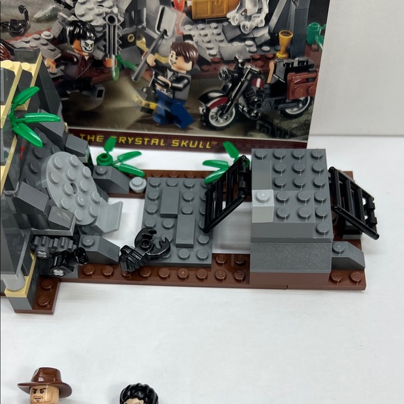 LEGO Indiana Jones 7682 Shanghai Chase Complete w/ Minifigs - Picture 7 of 12